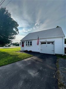 432 Metacom Ave, Bristol, RI, 02809