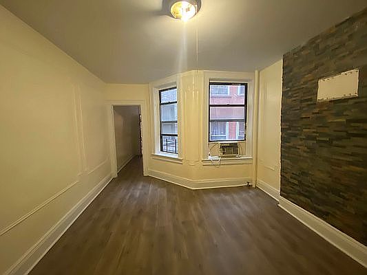 4th image of 569 49th St #2R
