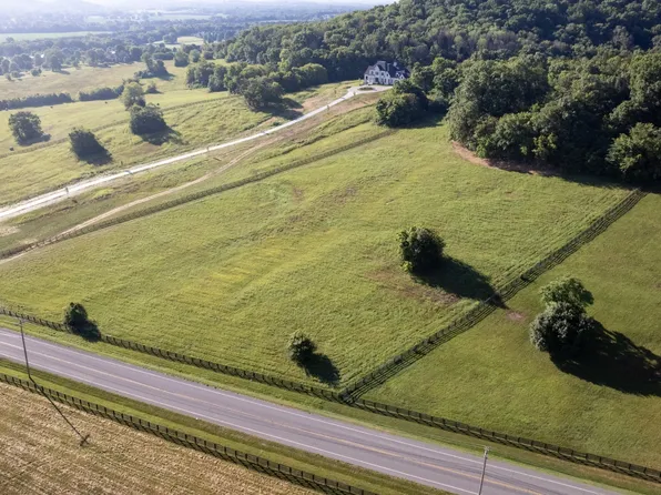 3076 Carters Creek Park, Franklin, TN 37064