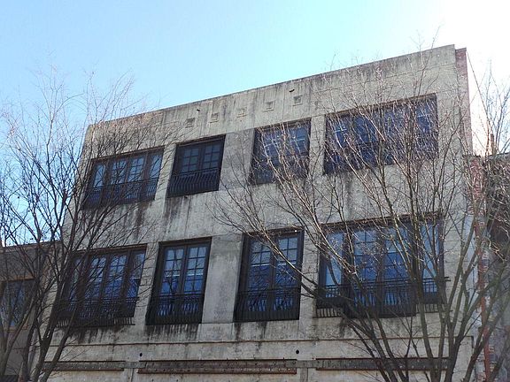 2nd image of 217 Broad St