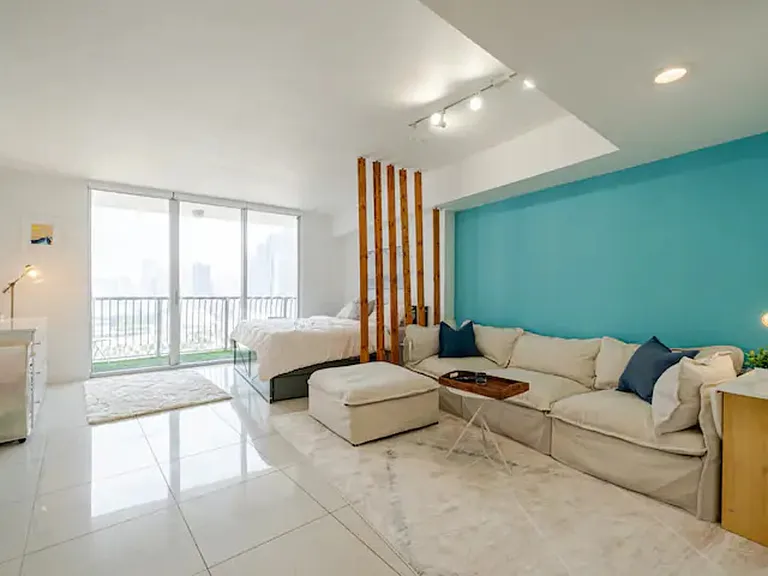 N Bayshore Dr — Photo 11