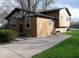 1004 Bayview Dr, Round Lake Beach, IL 60073