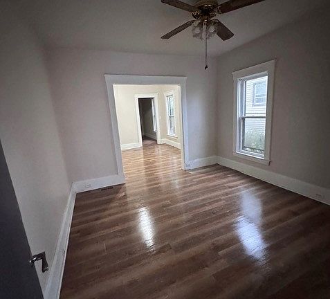 4th image of 9521 Macon Ave
