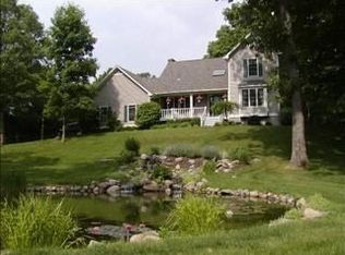 93 Tobin Dr, Clinton Corners, NY 12514