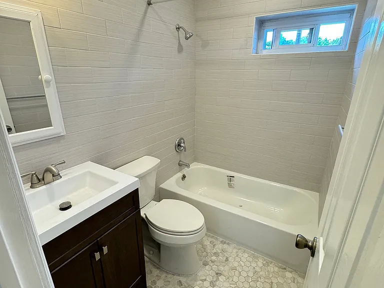 345 Hudson St #3 — Photo 1
