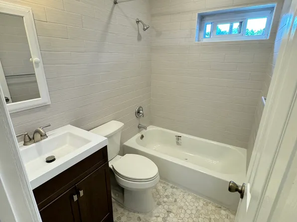 345 Hudson St #3, Hackensack, NJ 07601