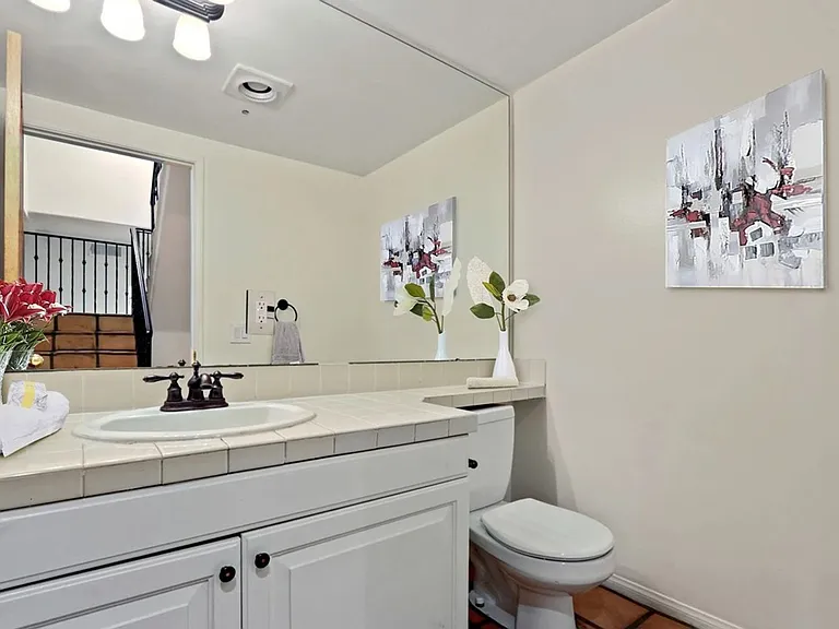 ISO - Isola Bella Townhomes — Photo 18