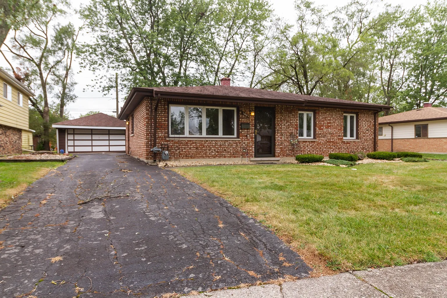 1460 Forest Ave photo 1