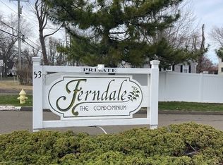 53 Brushy Plain Rd APT 3A, Branford, CT 06405