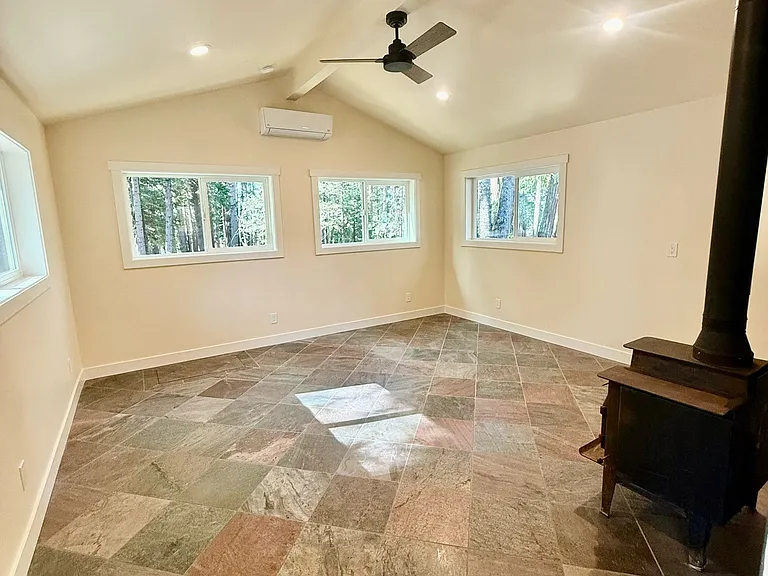 13240 Loma Rica Dr — Photo 19