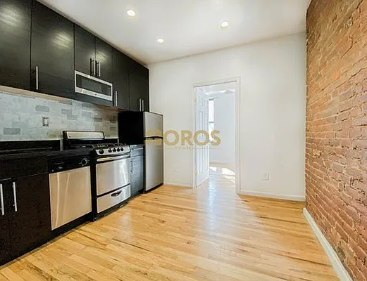 Rented by City Connections Realty | media 8