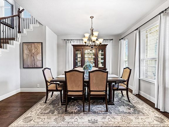 3rd image of 917 Yarwood Way