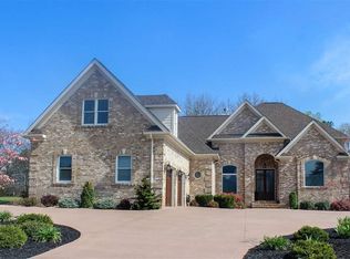 162 Jaspers Ln, Stuarts Draft, VA 24477