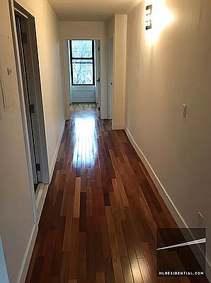 4th image of 461 Willoughby Ave #2