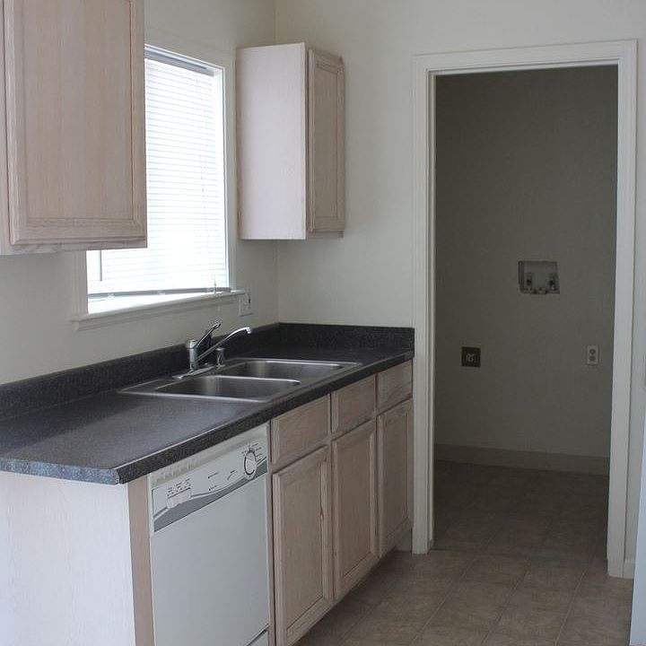 2nd image of 1060 South St APT 03