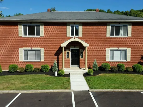 1478 S Central Dr, Beavercreek, OH 45432