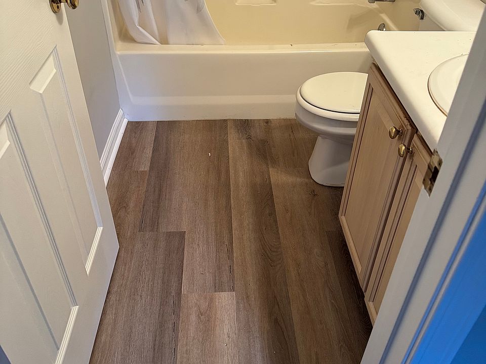 1st image of 211 Edgewater Rd APT 3