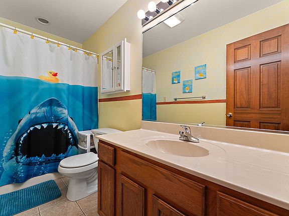 4th image of 7459 Spring Ct