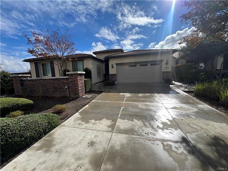 1st image of 28275 Coral Dune Dr
