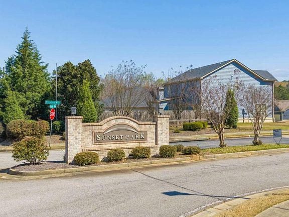 3rd image of 4065 McClendon Way