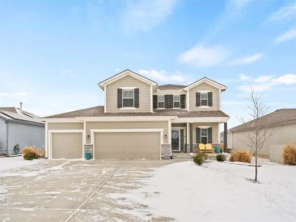 916 SE Auburn Ct, Blue Springs, MO 64014