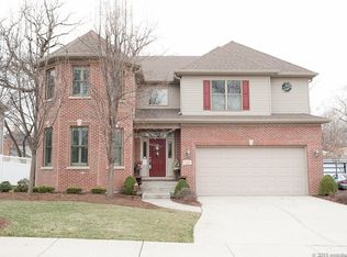 184 N Glade Ave, Elmhurst, IL 60126