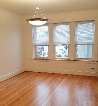 3rd image of 4811 N Ashland Ave