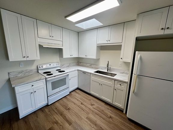 3rd image of 4227 Fairmount Ave APT 3