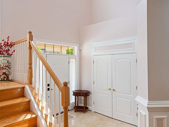 2nd image of 3824 Highland Oaks Dr