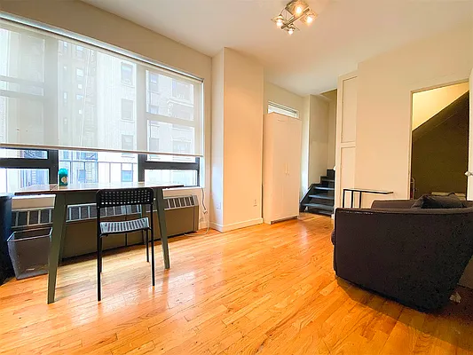 Rented by Bond New York | media 40