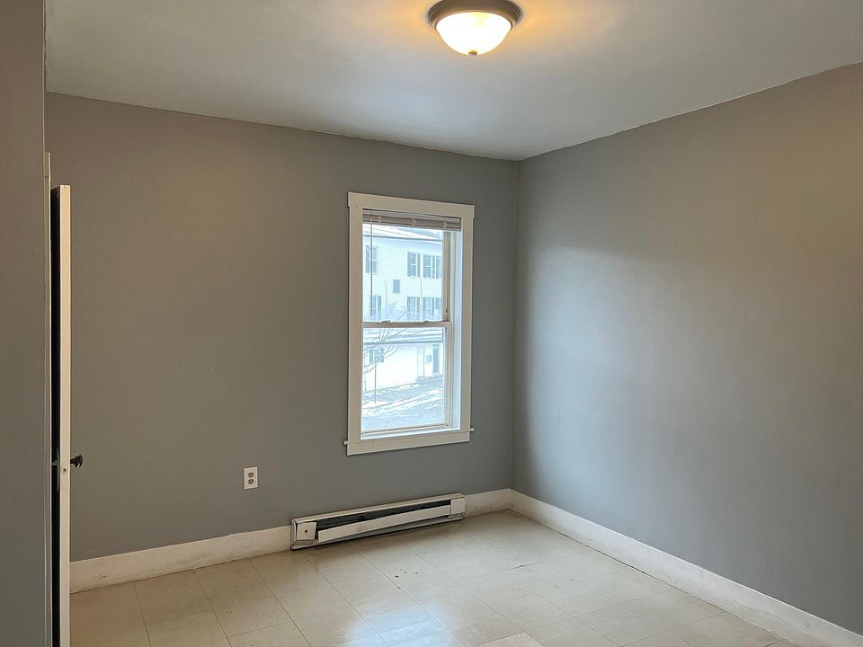 163 Grand St Worcester MA Zillow