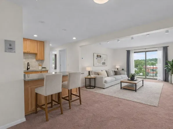 26 Waverly St APT 410, Brighton, MA 02135