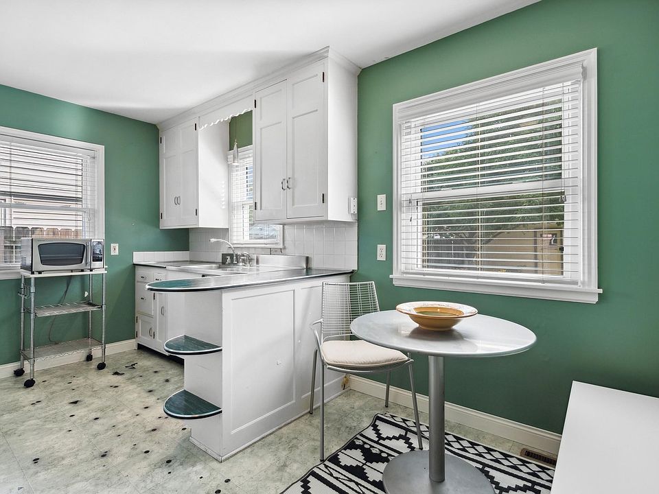 3648 Hubbard Ave N, Robbinsdale, MN 55422 MLS 6365167 Zillow