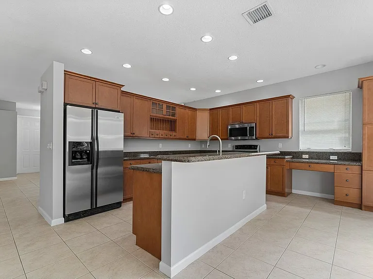 9070 Dupont Pl — Photo 6