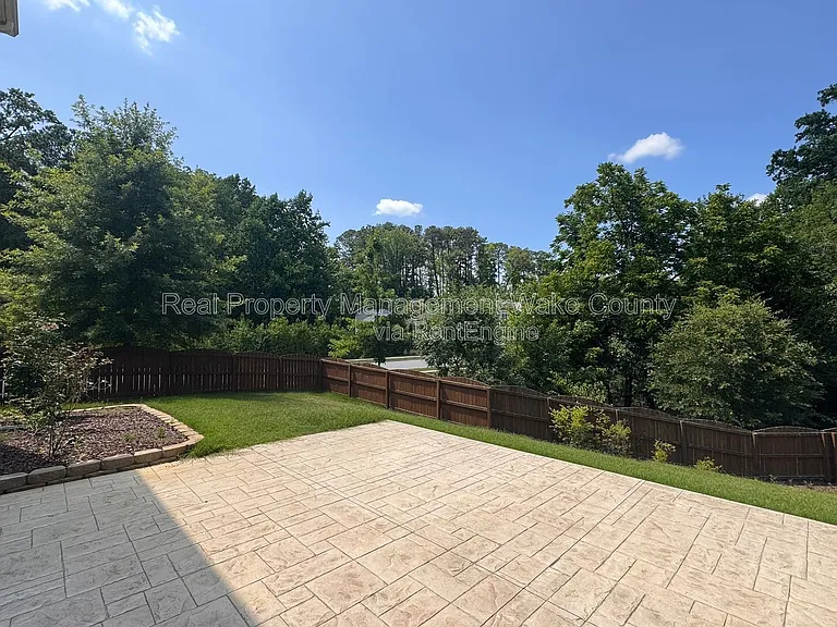 101 Benning Hills Pl — Photo 28