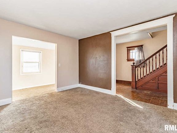 5th image of 210 W Thomas St