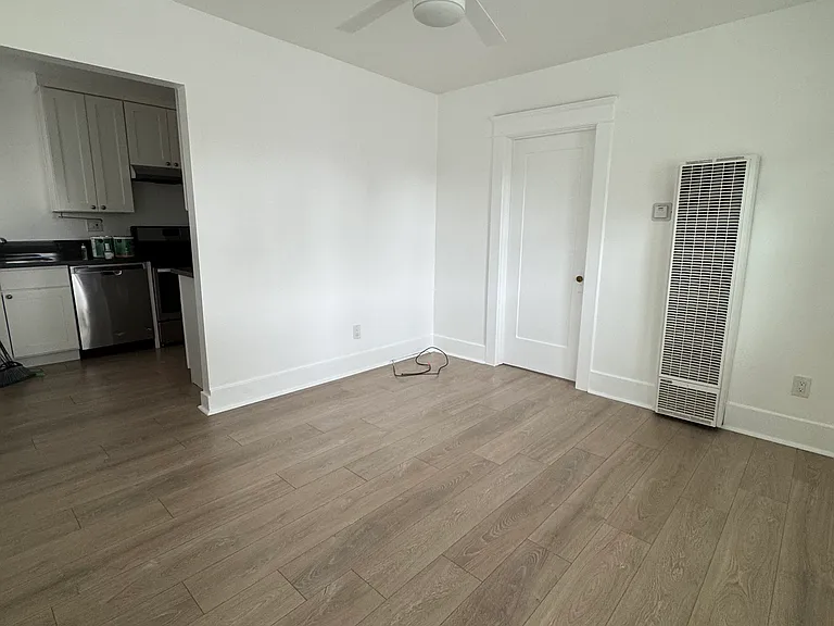 921 Grand Ave #919 — Photo 5