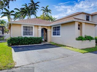 11736 NW 12th St, Pembroke Pines, FL 33026