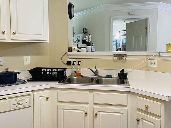 5th image of 2221 Astoria Cir #104