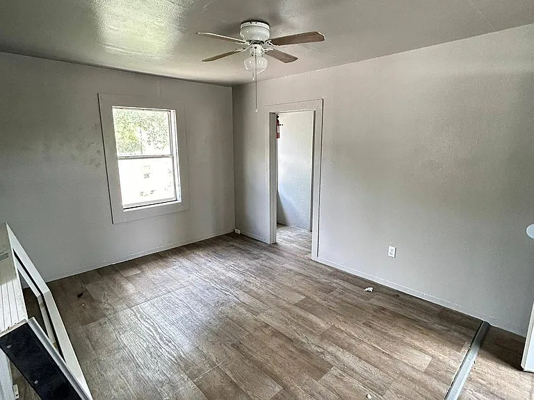 613 N Eye St #13 — Photo 1