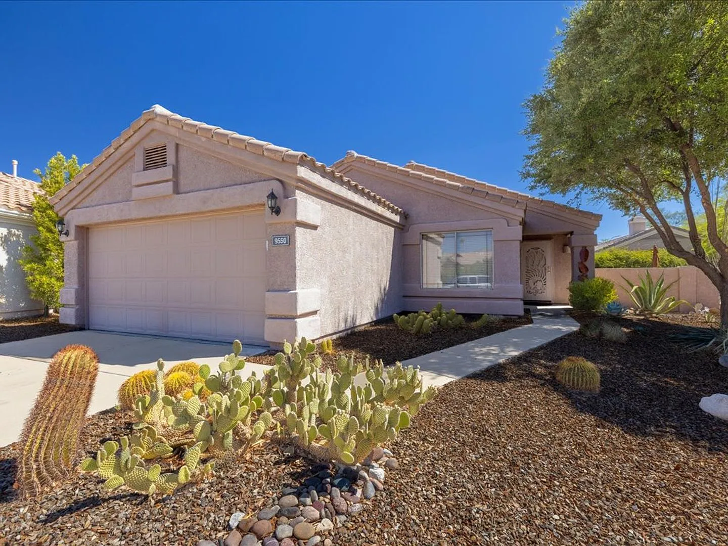 3 Bedroom 2 Bathroom — Photo 3