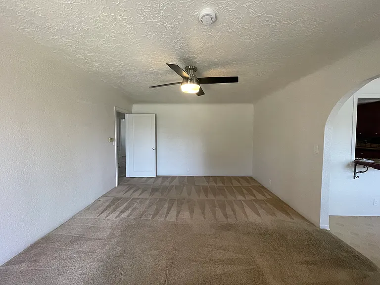 14157 Euclid Ave — Photo 5