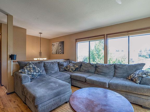4th image of 1552 NW Leland Dr