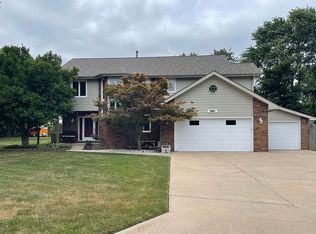 672 E Trakel Pl, Springfield, MO 65810