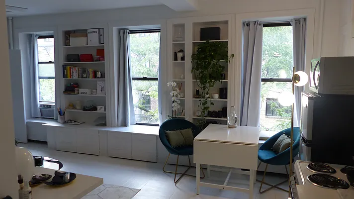 Rented by Immac Realty | media 12