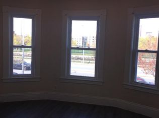 79 Austin St APT 11, Lowell, MA 01854