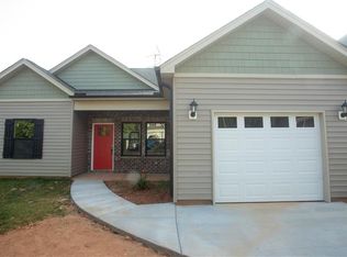 1145 Folkstone Ridge Ln, Winston Salem, NC 27127
