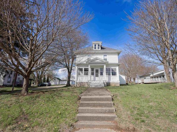 327 East Water Street, Shullsburg, WI 53586