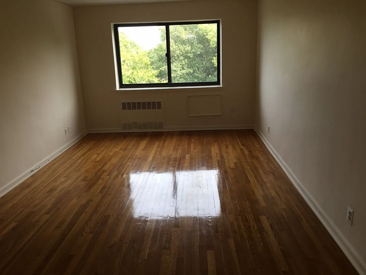 15-20 202nd Street — Photo 3