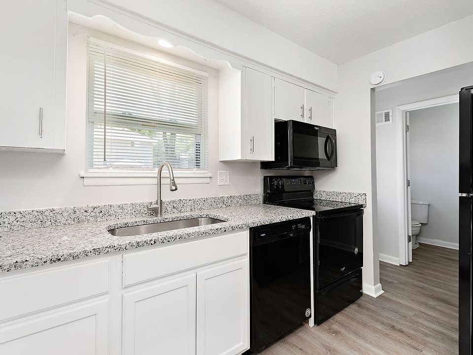 Twin Oaks Duplexes 218 E Washington St Belton MO Zillow